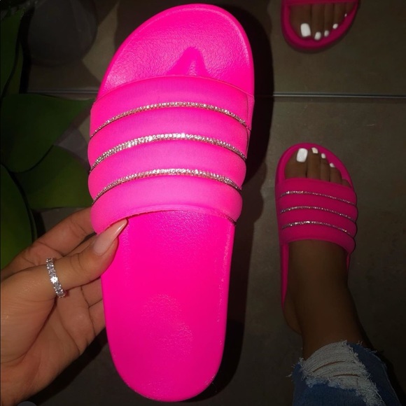 "Poolside Pretty" Slides - Neon Pink - Picture 2 of 5